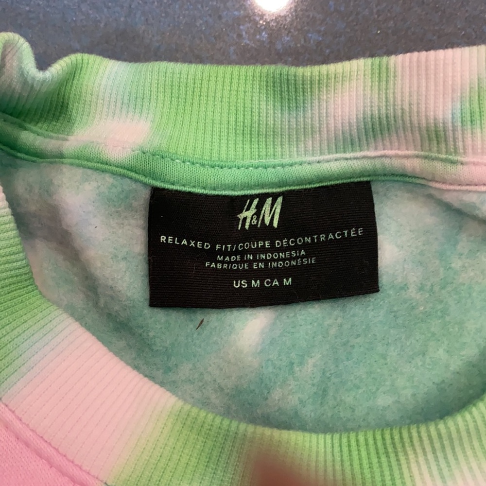 NWOT Men’s Custom Tie Dye H&M Sweat Shirt - Picture 4 of 5